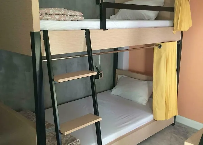 Hotel Bed@town